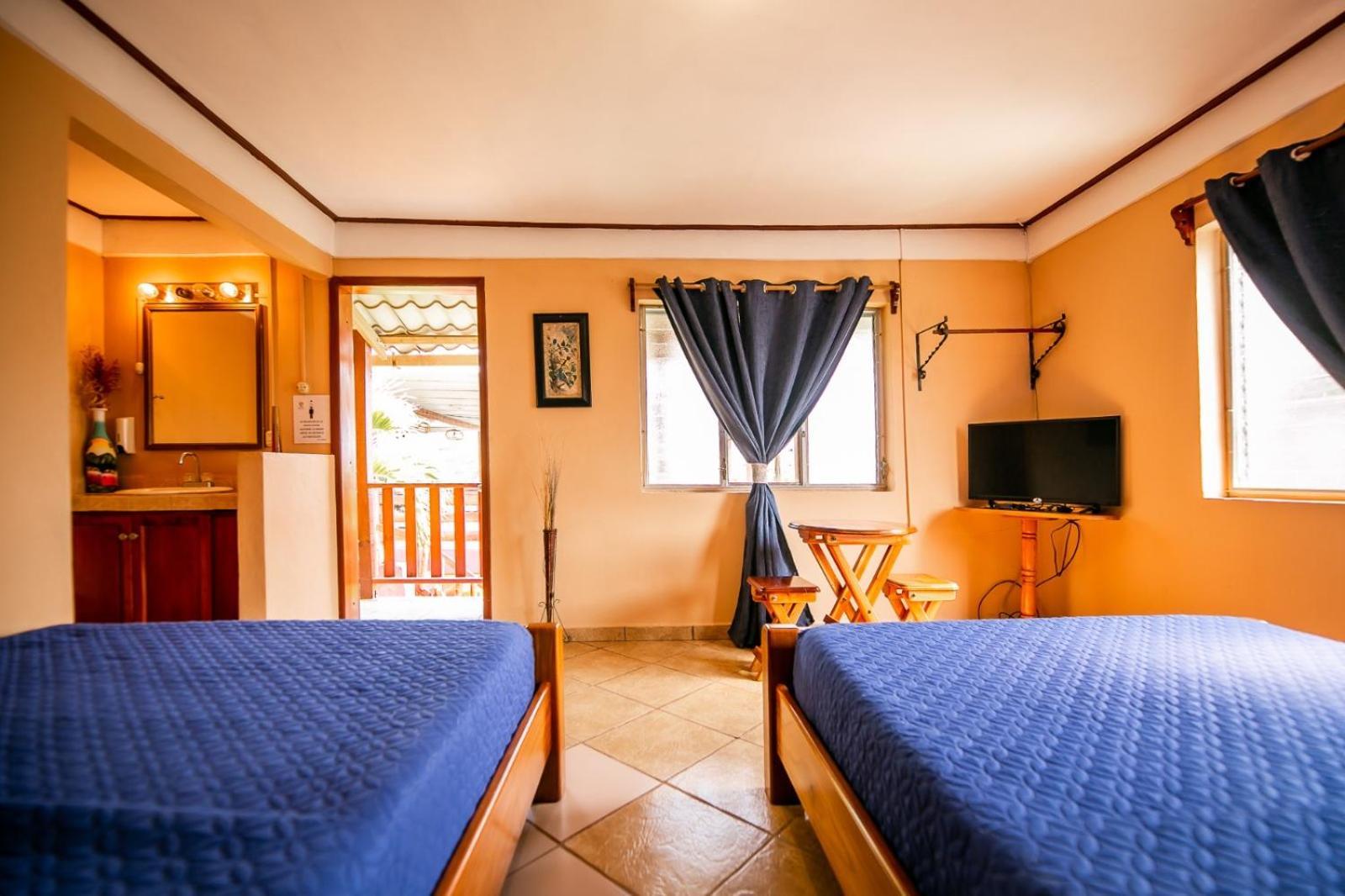 Hotel BAHÍA Tela Quarto foto